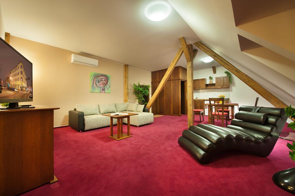 Brioni Suites Ostrava Room photo